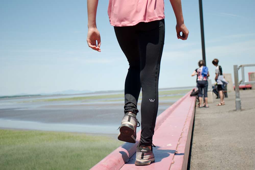 Vêtement Création Wissa fait 100% au Québec : Legging noir en supplex à taille haute  avec poche