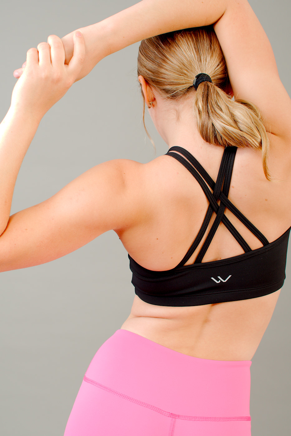 Vêtement Création Wissa fait 100% au Québec : Brassière sport noire