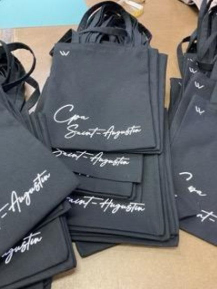 Sac fourre-tout fait de caneva épais. Identification du Cpa Patinage St-Bruno en technologie DTF