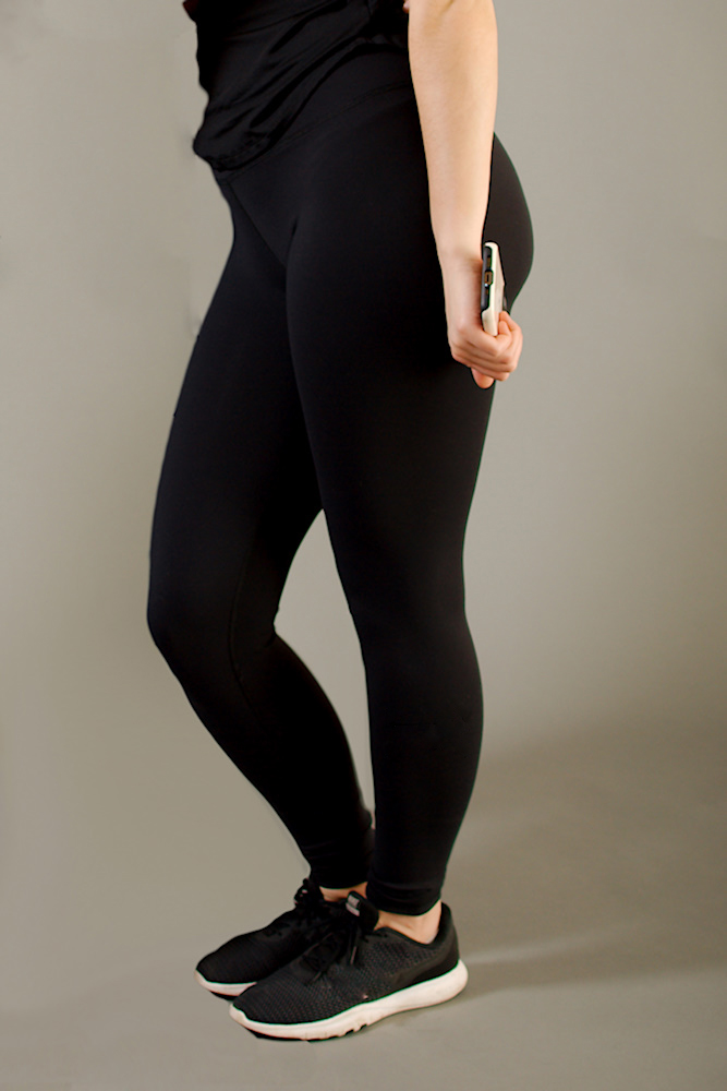 Legging noir taille haute en tissu Breathe Tek super confortable.
