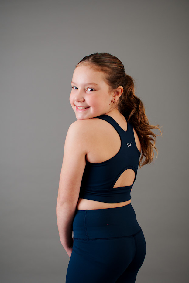 Vêtement Création Wissa fait 100% au Québec : Crop top bleu marin