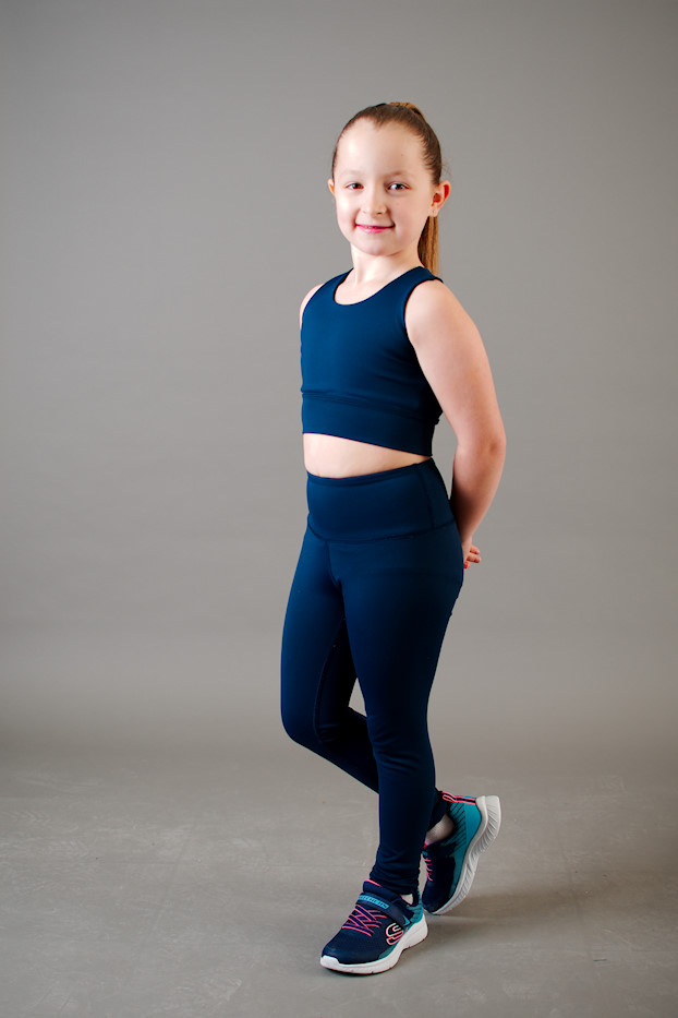 Vêtement Création Wissa fait 100% au Québec : Crop top bleu marin