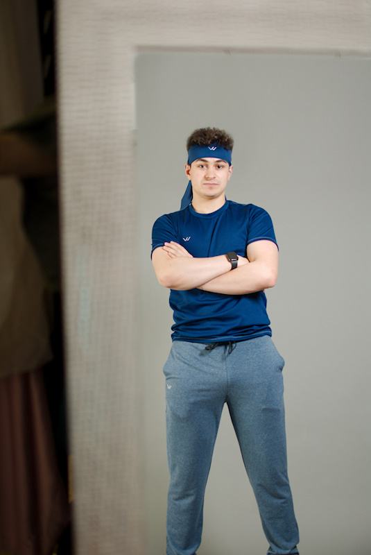 Vêtement Création Wissa fait 100% au Québec : T-shirt d'entraînement bleu à réflexion